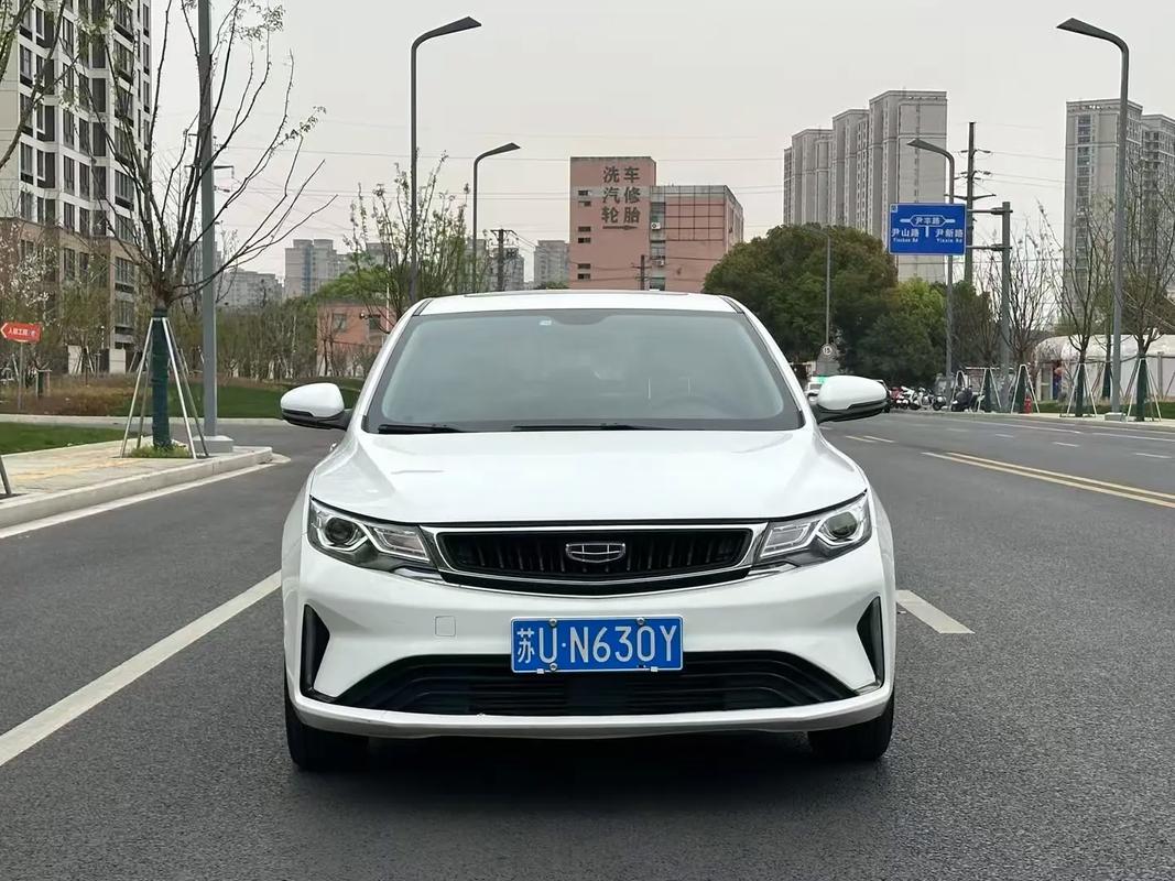 吉利帝豪汽车报价（新款吉利帝豪价格）